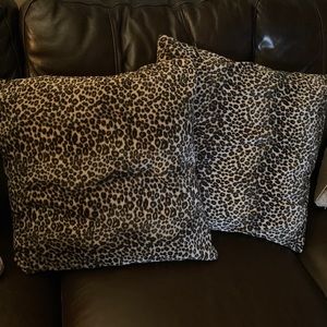 SALE!!!!!! Cheetah print Pillow bundle set of 2!